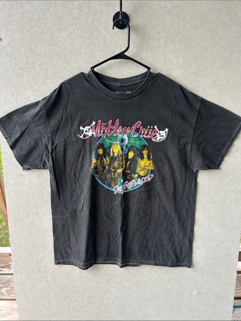 Motley crew New vintage look black dr feel good tee size medium #420
